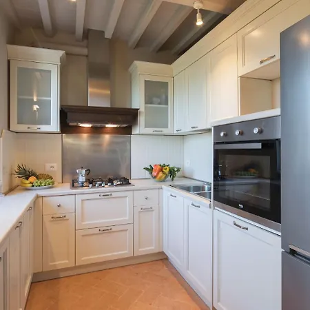 Holiday home Luxurious In Italy With Swimming Pool
