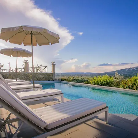 Holiday home Luxurious In Italy With Swimming Pool *